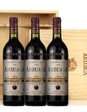 3 bottles Arzuaga Reserva in wood box